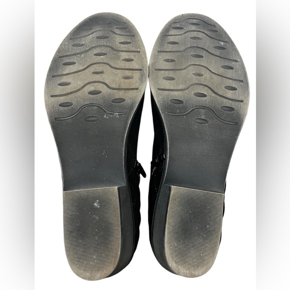 White Mountain Jodi Water Resistant Suede Boot - Picture 5 of 6